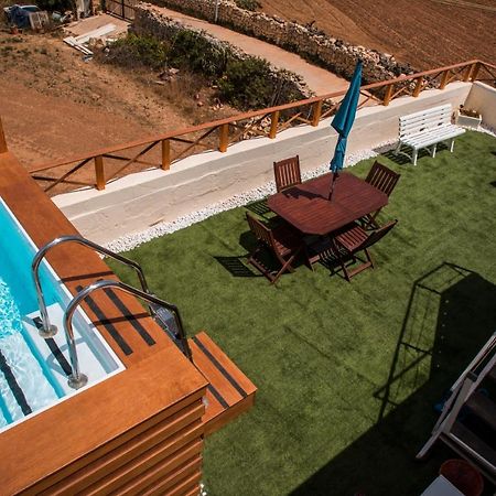 Tal-Karmnu Entire House With Private Heated Pool And Jacuzzi Villa Kirkop Eksteriør bilde